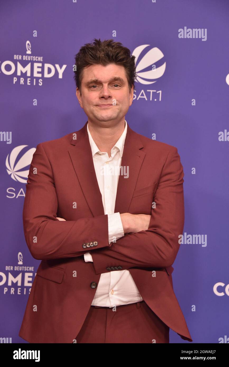 Köln, Deutschland. Oktober 2021. Komiker und Moderator Lutz van der Horst kommt zur Preisverleihung des Deutschen Comedy-Preises 2021 Quelle: Horst Galuschka/dpa/Alamy Live News Stockfoto