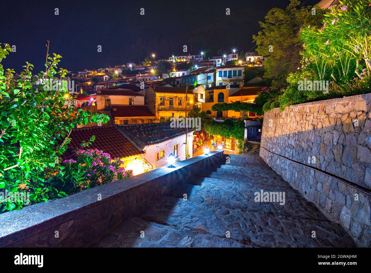 Chora ist ein traditionelles mittelalterliches Dorf und Hauptstadt der Insel Samothraki, Griechenland Stockfoto