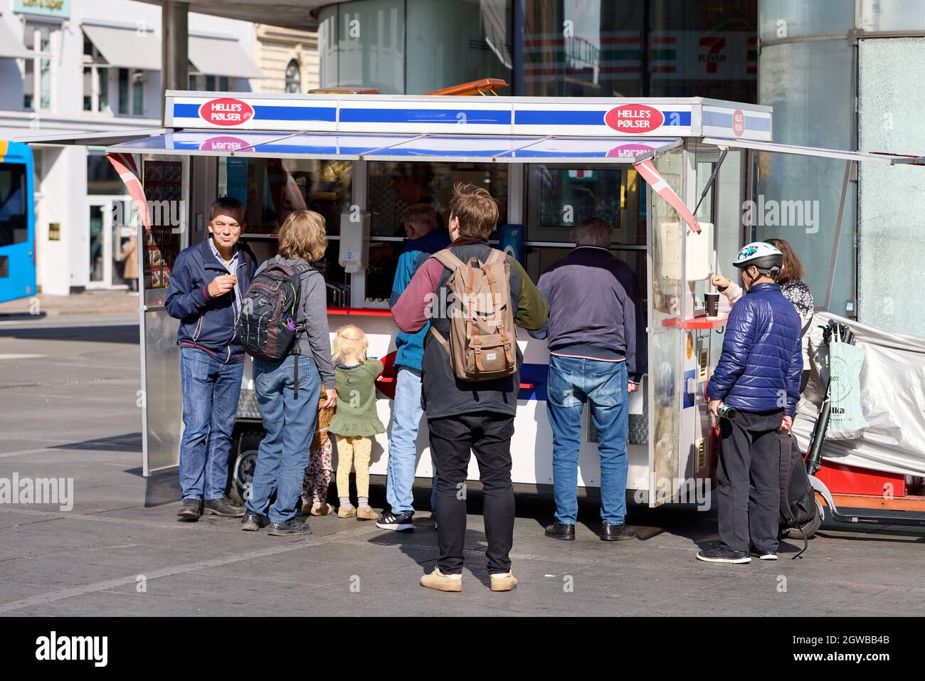 Dänischer Würstchenwagen/Hot Dog Stand (pølsevogn); Nørreport, Kopenhagen, Dänemark Stockfoto