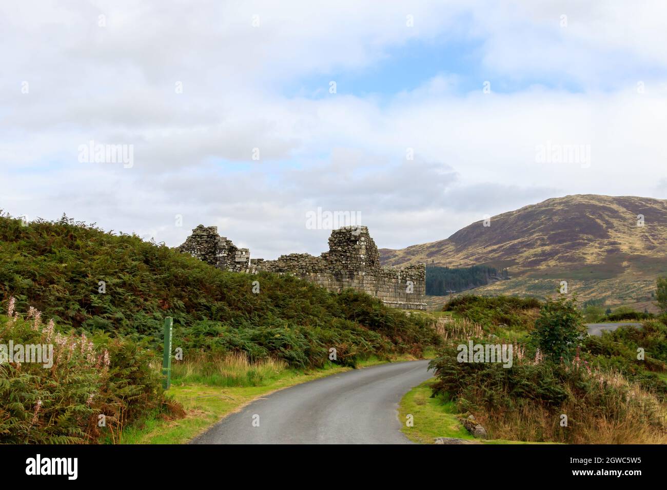 LOCH DOON, SCHOTTLAND - 18. SEPTEMBER 2019 : die Ruinen von Loch Doon Castle South Ayrshire Schottland Stockfoto