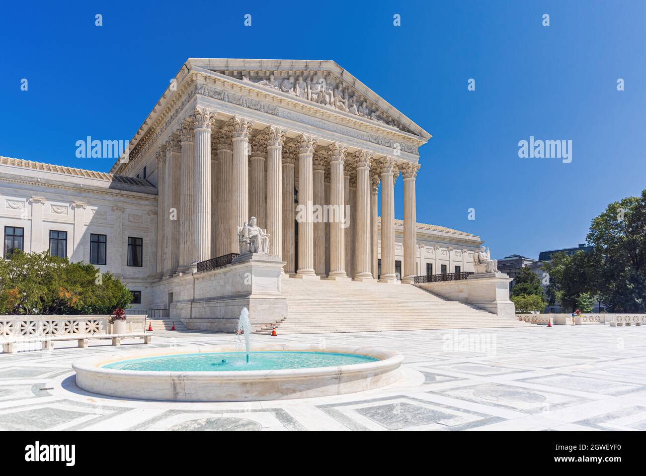 Fassade des Obersten Gerichts der USA in Washington DC - USA Stockfoto