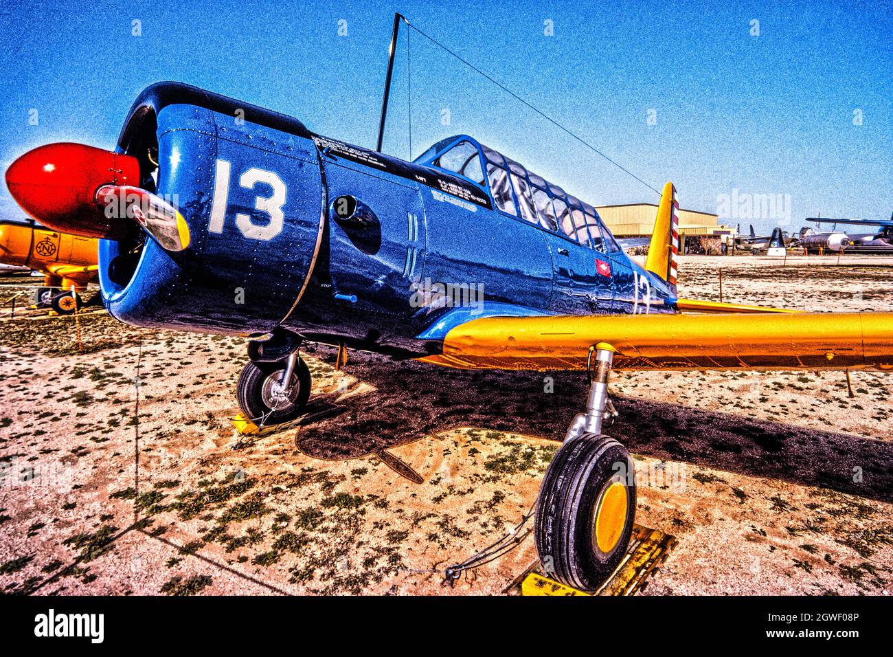 Ein restaurierter Vultee BT-13A Valiant WW II Pilot Trainer, der auf einer Airshow auf der Holloman AFB ausgestellt wurde. Stockfoto