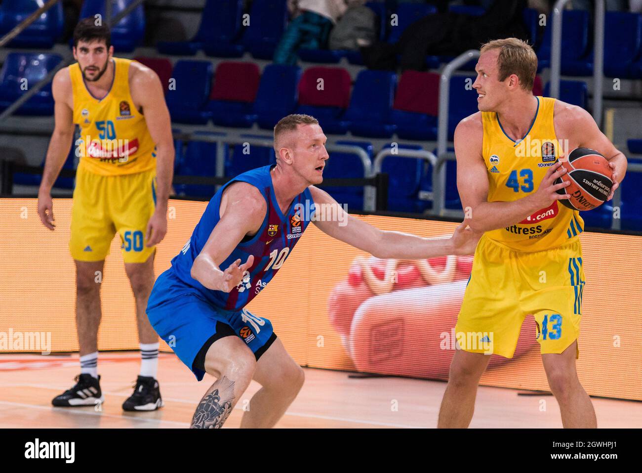 Luke Sikma von Alba Berlin während des EuroLeague-Basketballspiels der Turkish Airlines zwischen dem FC Barcelona und Alba Berlin am 1. Oktober 2021 im Palau Blaugrana in Barcelona, Spanien - Foto: Javier Borrego/DPPI/LiveMedia Stockfoto