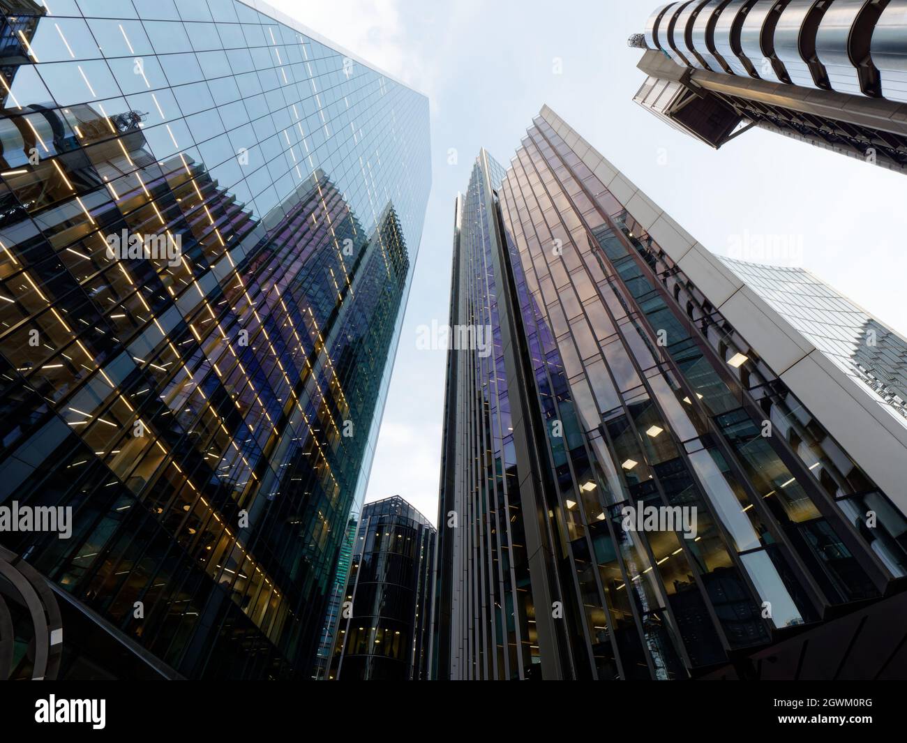 London, Greater London, England, September 21 2021: Moderne Gebäude in der City of London an der Lime Street. Stockfoto