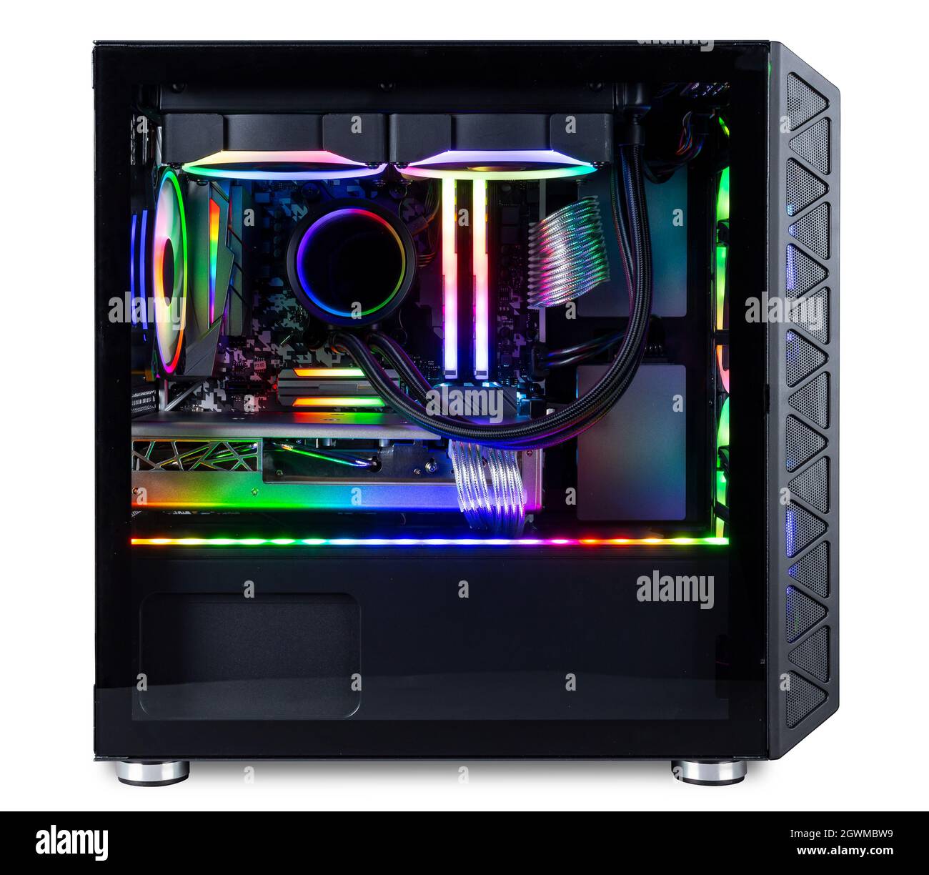 Schwarzer Gaming-pc mit Glasfenstern und farbenfroher, heller rgb-Regenbogen-LED-Beleuchtung auf weißem Hintergrund isoliert Stockfoto