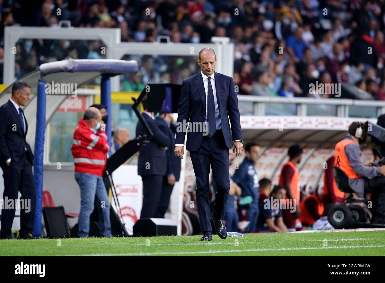Massimiliano Allegri Cheftrainer des FC Juventus während des Spiels der Serie A 2021/22 zwischen dem FC Turin und dem FC Juventus im Olimpico Grande Torino Stadium o Stockfoto