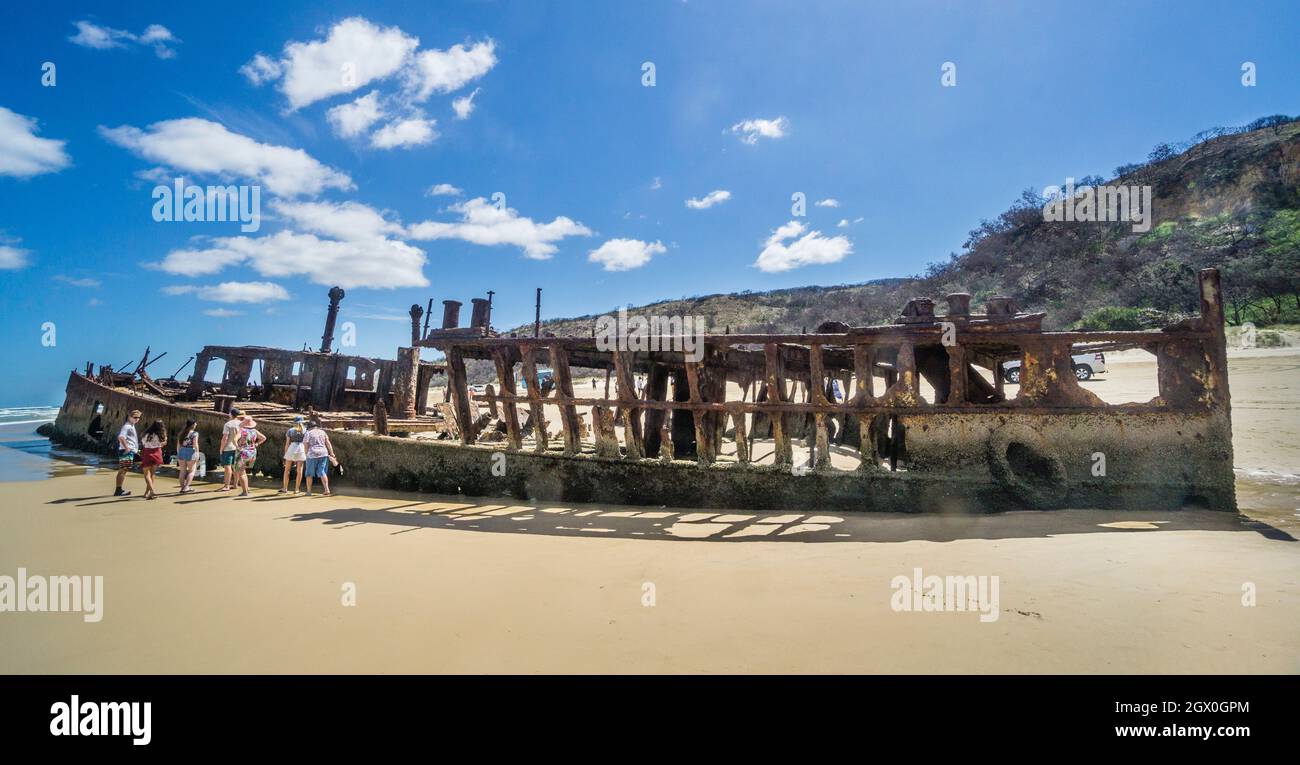 Wrack der S.S.Maheno, wurde der Ozeandampfer am 9. Juli 1935 während eines starken Wirbelsturms, der Fraser Coast Region, an der Ostküste von Fraser Island abgeworfen Stockfoto