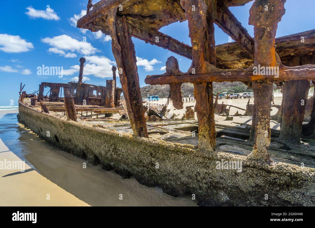 Wrack der S.S.Maheno, wurde der Ozeandampfer am 9. Juli 1935 während eines starken Wirbelsturms, der Fraser Coast Region, an der Ostküste von Fraser Island abgeworfen Stockfoto
