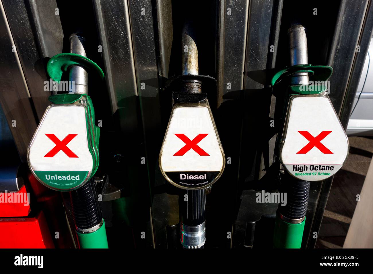 Kraftstoffpumpen, Großbritannien Kraftstoffmangel 2021 (digital veränderter Text) Stockfoto