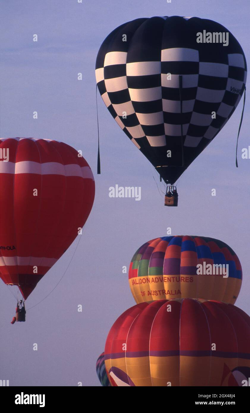 Das Canberra Hot Air Balloon Spectacular, früher bekannt als Canberra Balloon Festival, ist ein jährliches Heißluftballonfestival. Canberra, ACT. Stockfoto