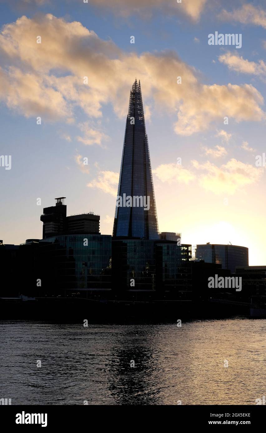 Silhouette eines Shard-Gebäudes, london, england Stockfoto