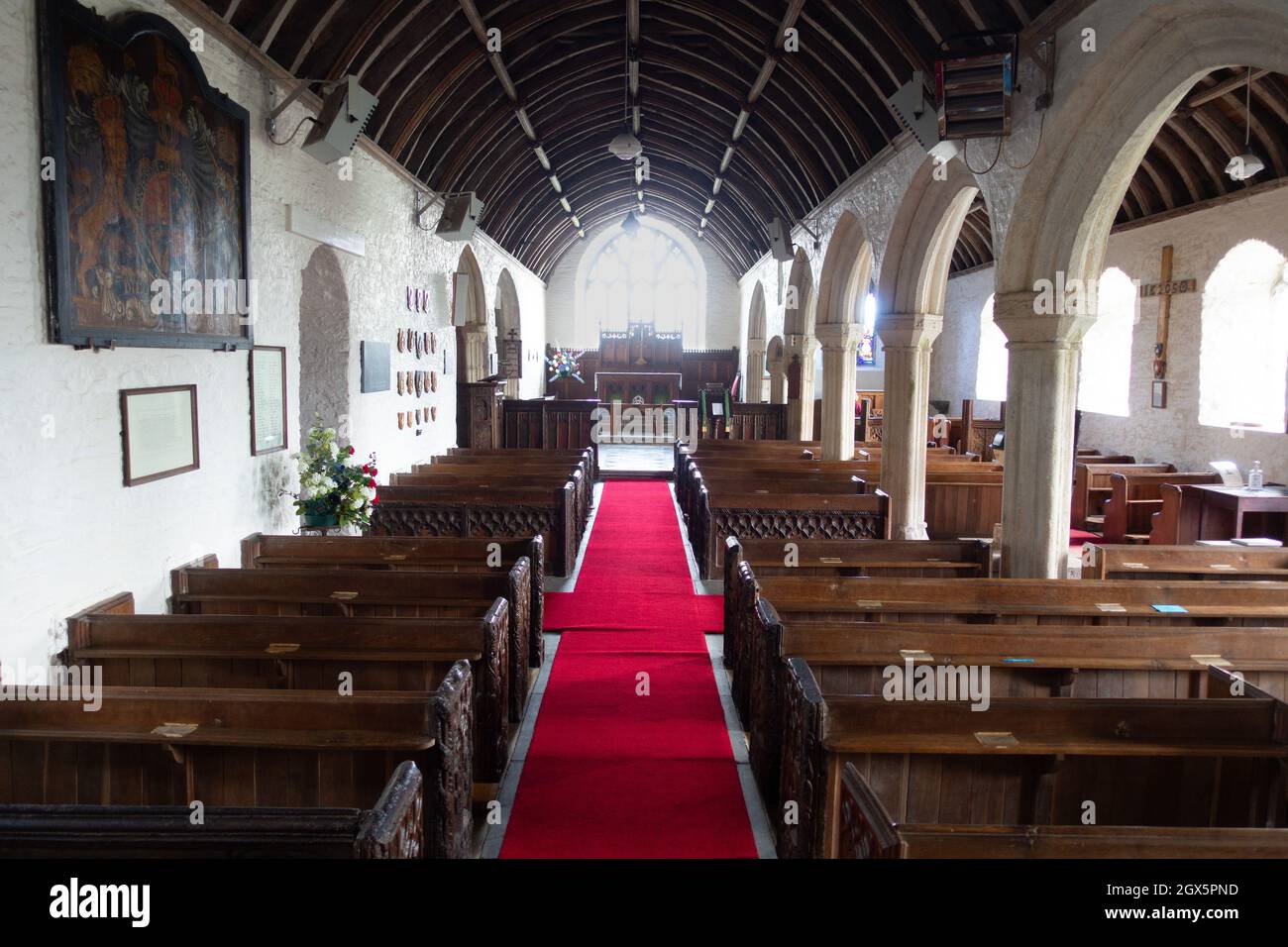 Das Kirchenschiff der St. Eval Kirche, North Cornwall. Stockfoto Das Kirchenschiff der St. Eval Kirche, North Cornwall. Stockfoto