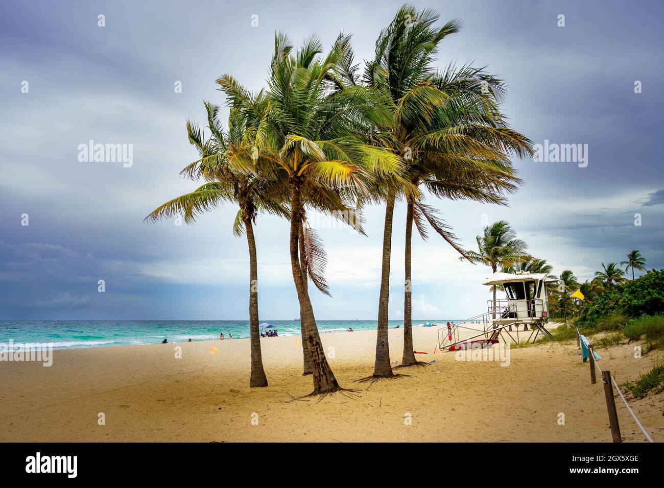 Die stilvollen Strandzugänge entlang des North Fort Lauderdale Beach Boulevard Stockfoto