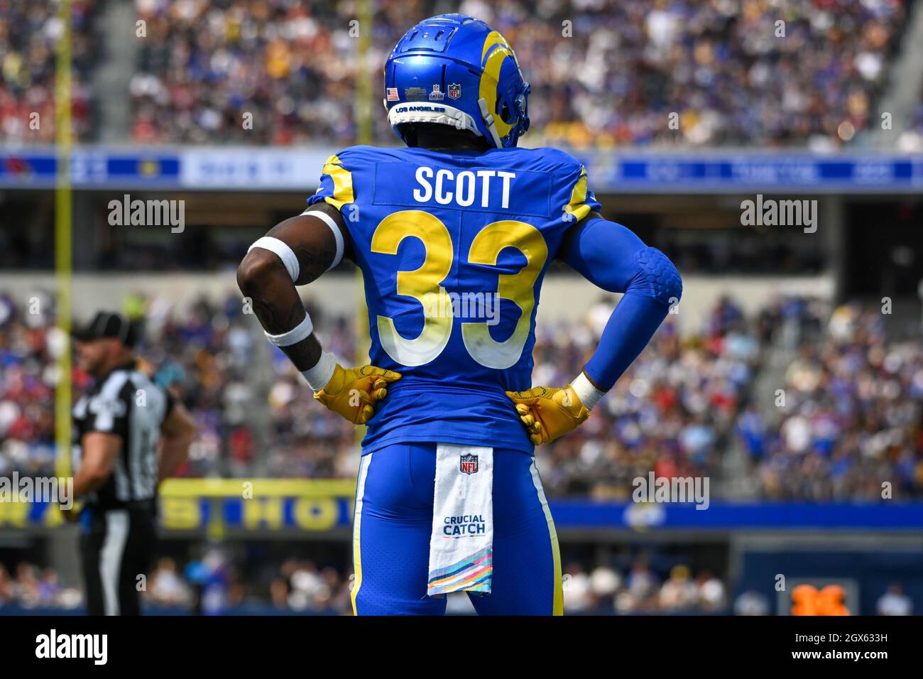 Detailansicht des NFL Crucial Fangen-Handtuchs, das Nick Scott (33) von Los Angeles Rams während eines NFL-Fußballspiels gegen die Arizona Cardinals getragen hat Stockfoto