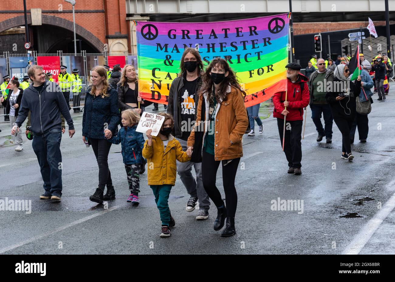 Manchester, Großbritannien. Sonntag, 3. Oktober 2021. März und Kundgebung, um gegen die Regierung zu protestieren und die Demokratie zu verteidigen, zu Beginn der konservativen Konferenz Stockfoto