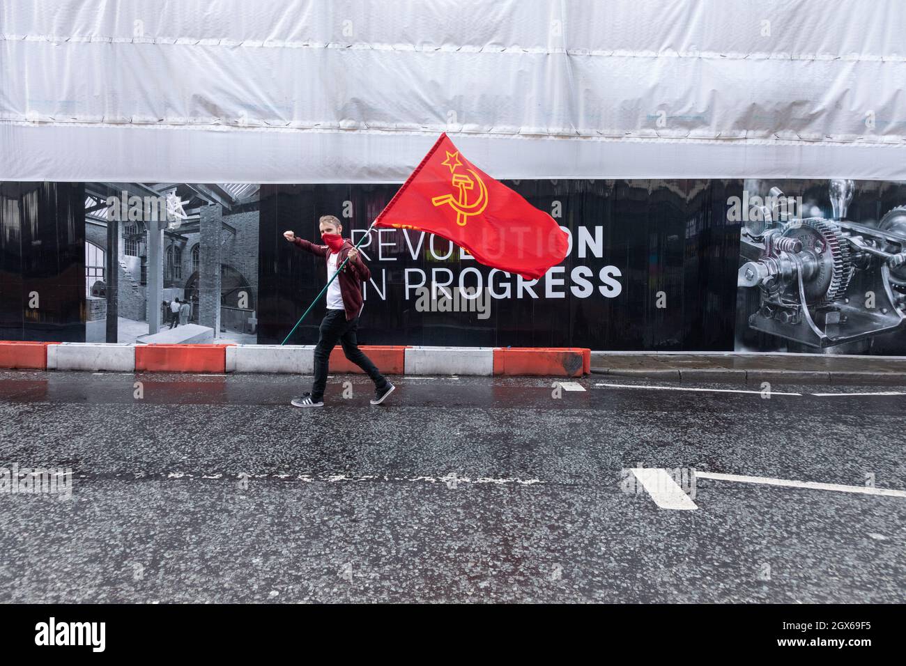 Manchester, Großbritannien. Sonntag, 3. Oktober 2021. März und Kundgebung, um gegen die Regierung zu protestieren und die Demokratie zu verteidigen, zu Beginn der konservativen Konferenz Stockfoto