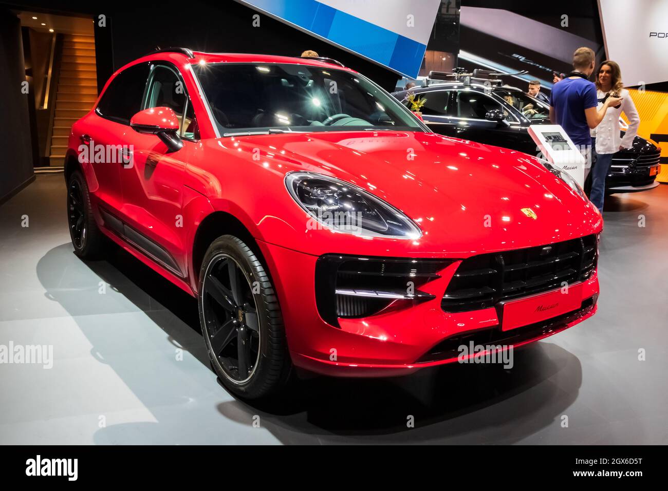 Porsche Macan wurde auf der Autosalon 2020 Motor Show vorgestellt. Brüssel, Belgien - 9. Januar 2020. Stockfoto