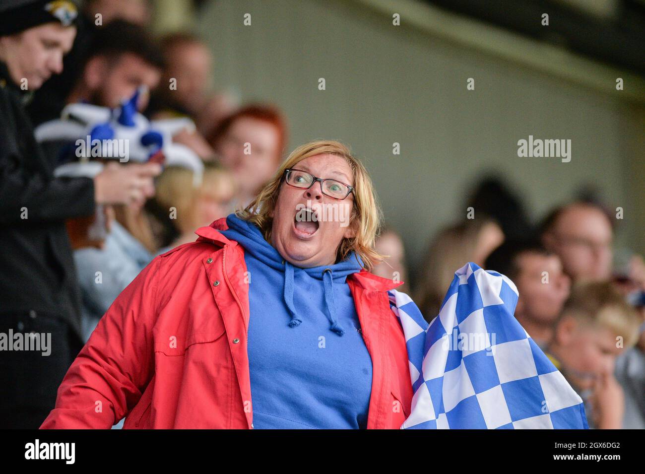 Featherstone, England - 2. Oktober 2021 - Halifax Panthers Fans vor der Rugby League Betfred Championship, Halbfinale-Play-off, Featherstone Rovers vs Halifax Panthers im Millennium Stadium, Featherstone, UK Dean Williams Stockfoto