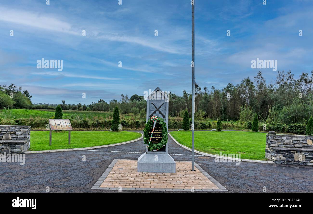 Ein Denkmal für einen Hinterhalt britischer Truppen während des irischen Unabhängigkeitskrieges 1921 in Clonfin in der Grafschaft Longford. Die britischen Streitkräfte wurden von den Waffen abgeschossen. Stockfoto