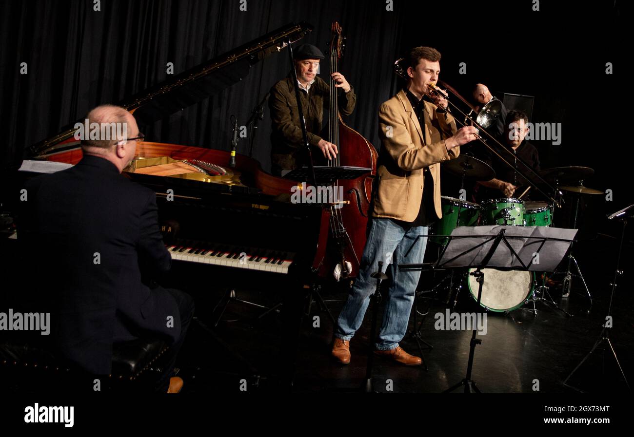 Robin Aspland, Arnie Somogyi, Art Themes, Clark Tracey, James Wade-sired im Herts Jazz Club in St. Albans Stockfoto