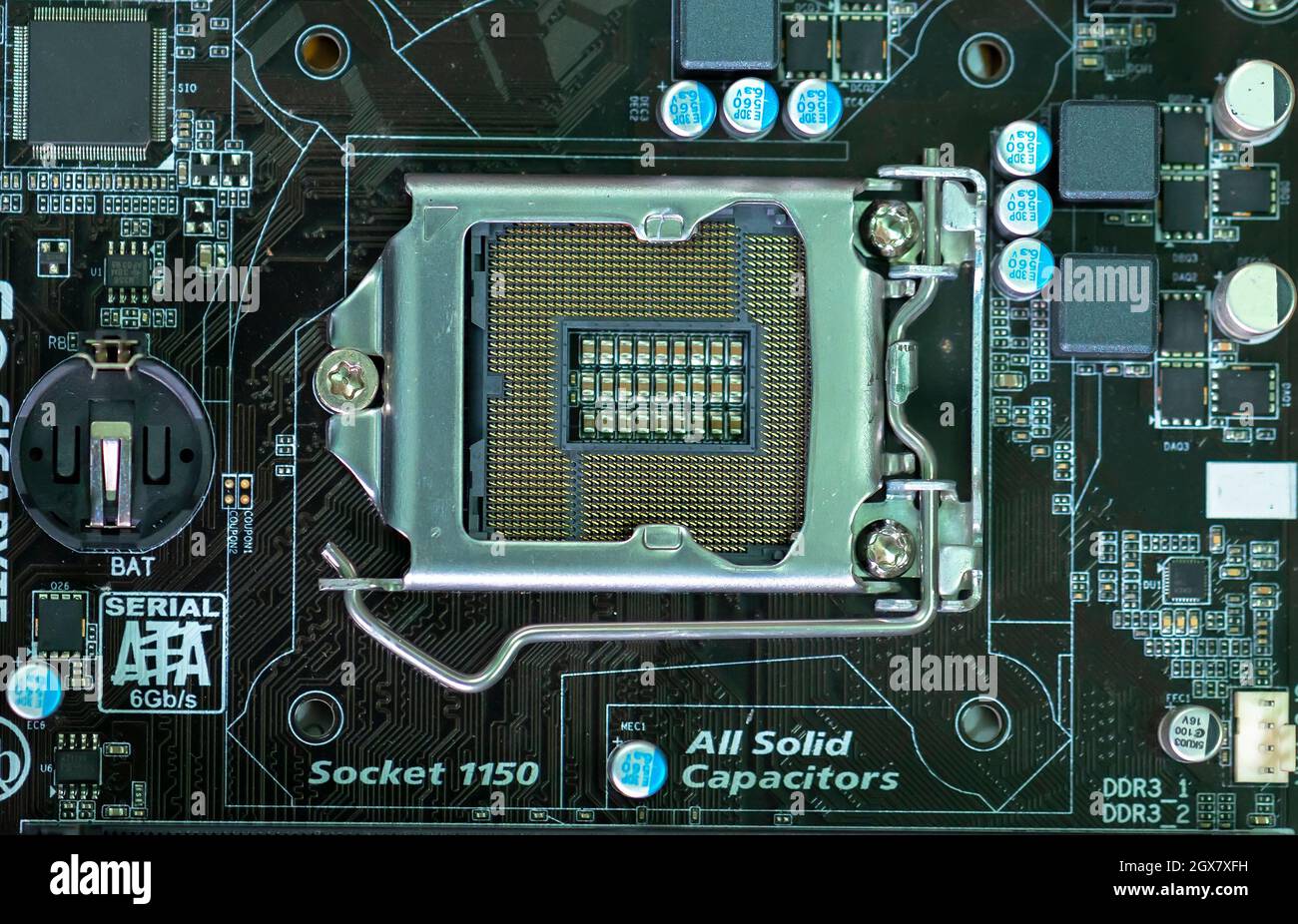 Komplexe elektronische Schaltungen der Hauptplatine des Computers, Ein leistungsfähiger Computerprozessor und ein modernes Motherboard. Stockfoto