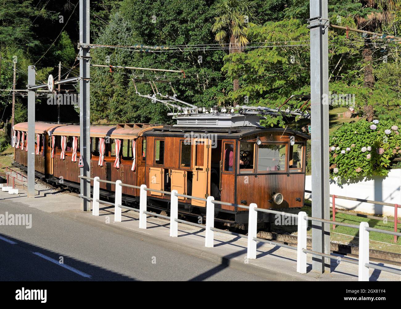 Zahnradbahn de la Rhune im Dorf Sare in der Region New Aquitaine, Frankreich Stockfoto
