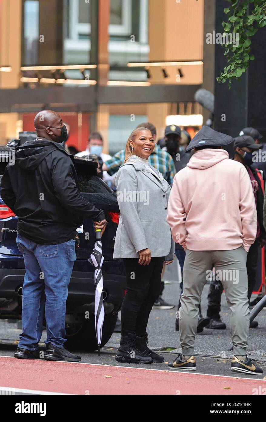 Third Avenue, New York, USA, 04. Oktober 2021 - Queen Latifahs während der Dreharbeiten zur CBS-Show The Equalizer, Today auf der Third Avenue in New York City. Foto: Luiz Rampelotto/EuropaNewswire FOTOKREDIT ERFORDERLICH. Stockfoto