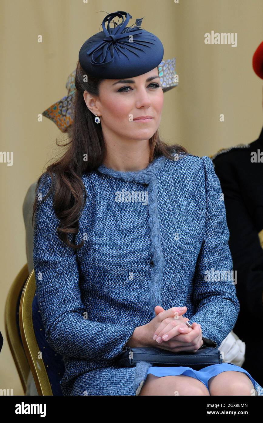 Catherine, Herzogin von Cambridge, besucht den Vernon Park während eines Diamantenjubiläums-Besuches in Nottingham am 13. Juni 2012. Stockfoto