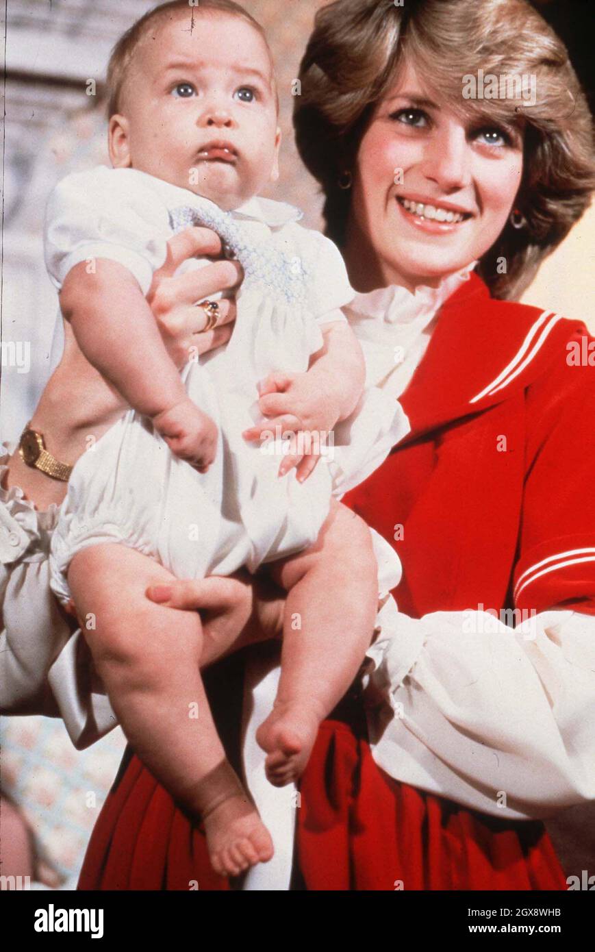 Diana, Prinzessin von Wales mit dem Baby Prinz William zu Weihnachten, 1982. Foto. Anwar Hussein Stockfoto