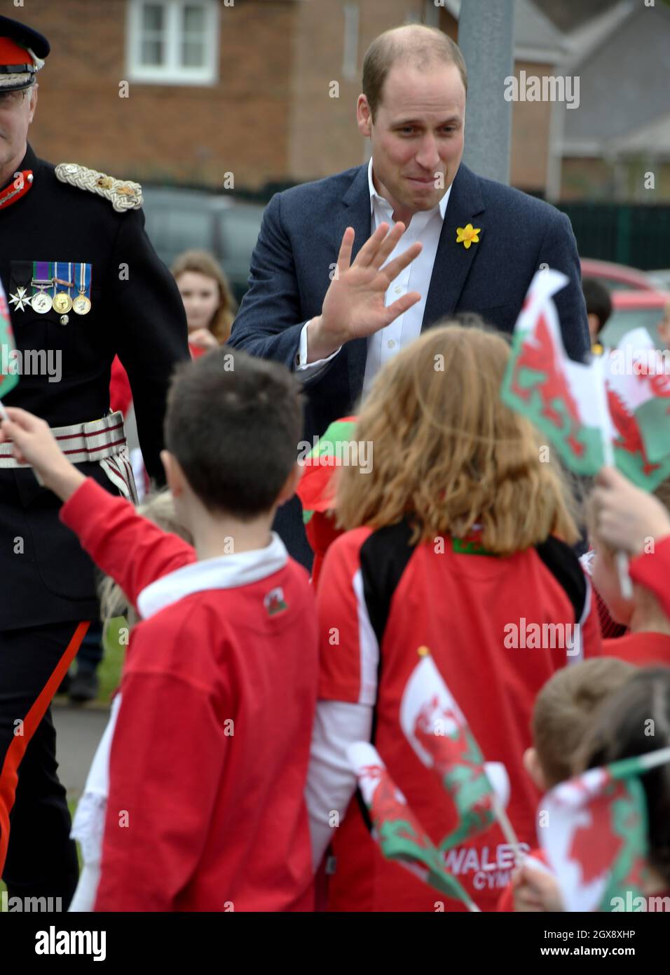 Prinz William, Herzog von Cambridge, trifft Schulkinder, als er am 01. März 2017 an der Llanfoist Fawr Primary School in der Nähe von Abergavenny in Wales den neuen Skillforce Prince William Award einführt Stockfoto