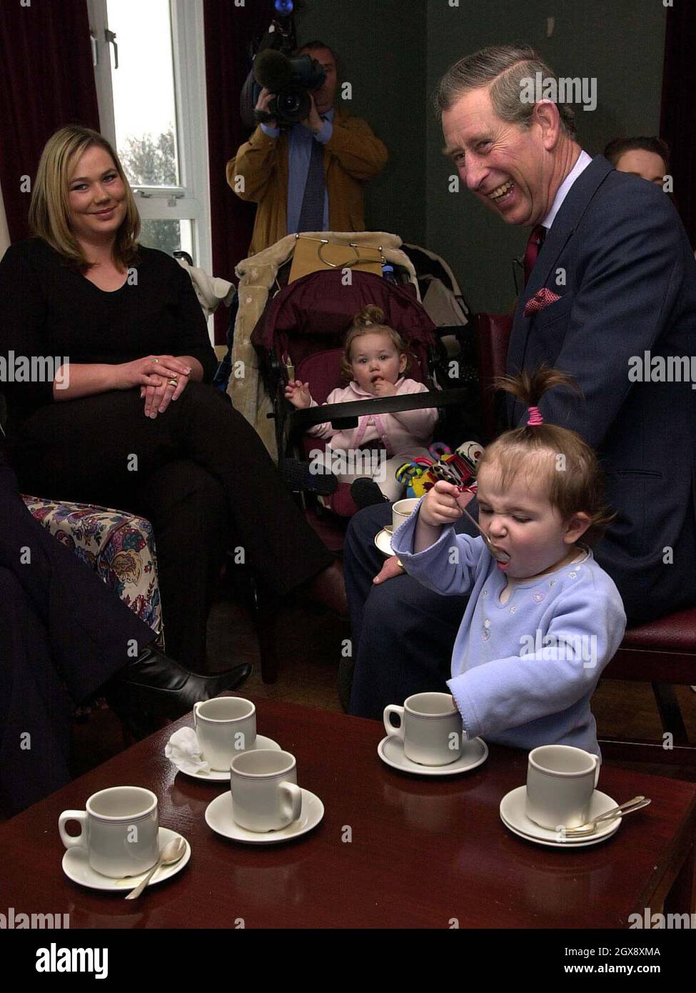 Charles Prince Of Wales Kinder Prinz Charles, der Prinz von Wales, trifft Frauen, Freundinnen und
