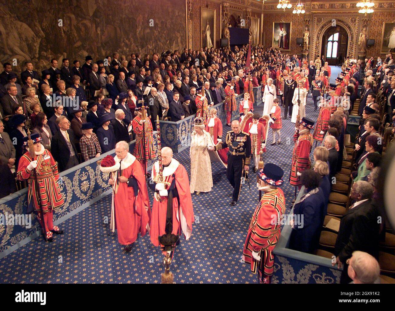 Ihre Majestät die Königin und der Herzog von Edinburgh, Prinz Philip, bei der Staatseröffnung des Parlaments in Westminster. Allgemeine Ansicht. royal. Stockfoto