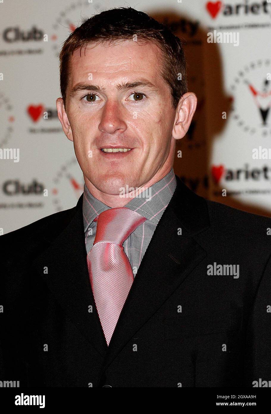 Tony McCoy bei den Variety Clubs Sports Awards am Mittwoch, den 2. Juni im Hilton, Park Lane, wo er eine Auszeichnung für seinen Beitrag zum Pferderennen gewann. Stockfoto