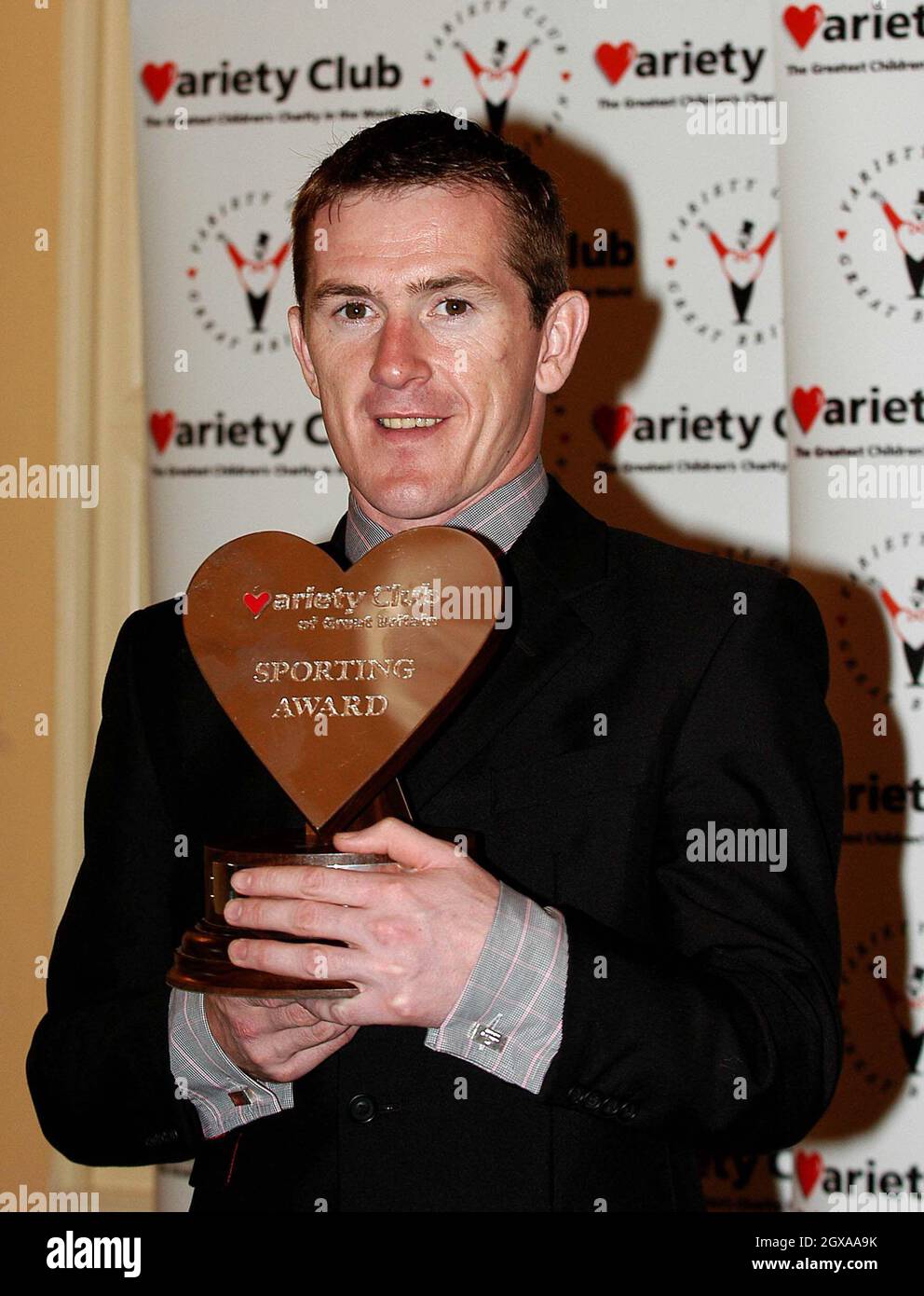 Tony McCoy bei den Variety Clubs Sports Awards am Mittwoch, den 2. Juni im Hilton, Park Lane, wo er eine Auszeichnung für seinen Beitrag zum Pferderennen gewann. Stockfoto