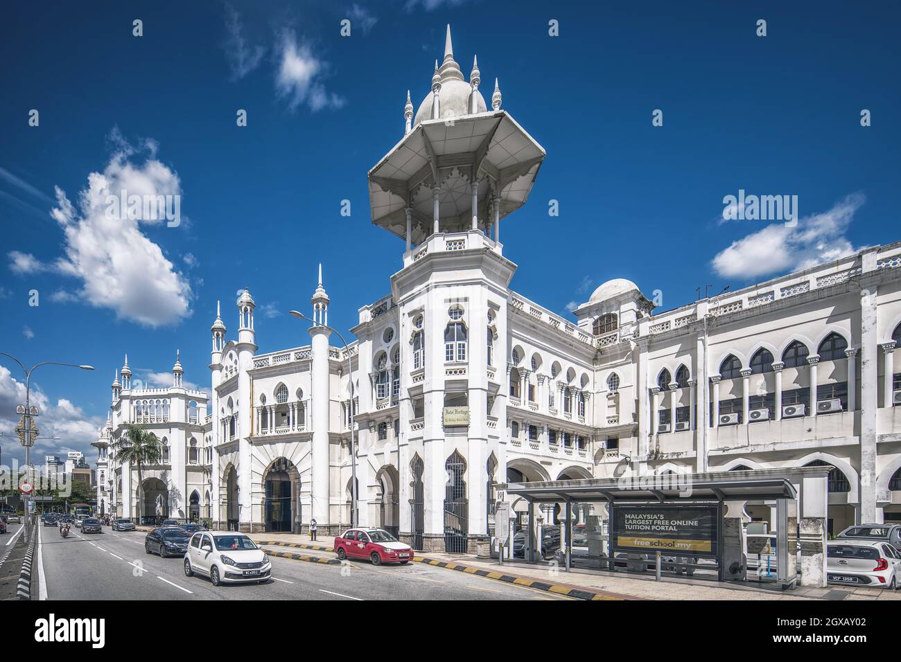 , - 29. Aug 2019: Das schöne Gebäude des Kuala Lumpur Bahnhofs in Kuala Lumpur, Malaysia Stockfoto