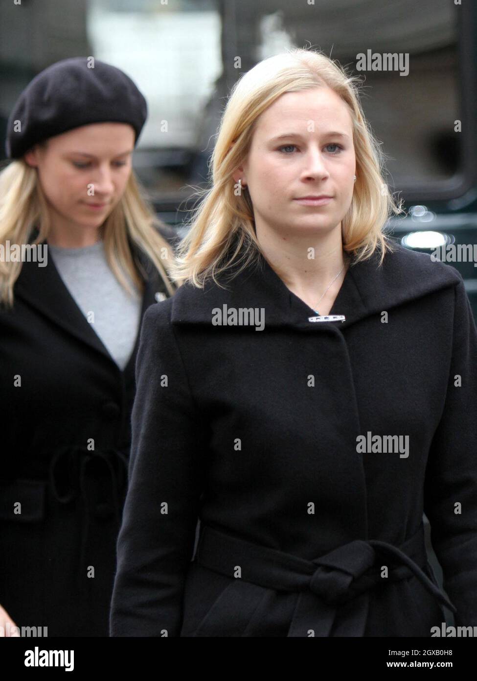 Der Gedenkgottesdienst für die verstorbene Prinzessin Alice, die Tante von Königin Elizabeth II., fand in der St. Clement Danes Church in London statt. An dem Gottesdienst nahmen Mitglieder der königlichen Familie Teil, darunter der verstorbene Prinzessinnen-Sohn, S.H. der Herzog von Gloucester und die Herzogin von Gloucster. Bild zeigt Lady Davina Lewis, Tochter des Herzogs und der Herzogin. Anwar Hussein/allactiondigital.com Stockfoto