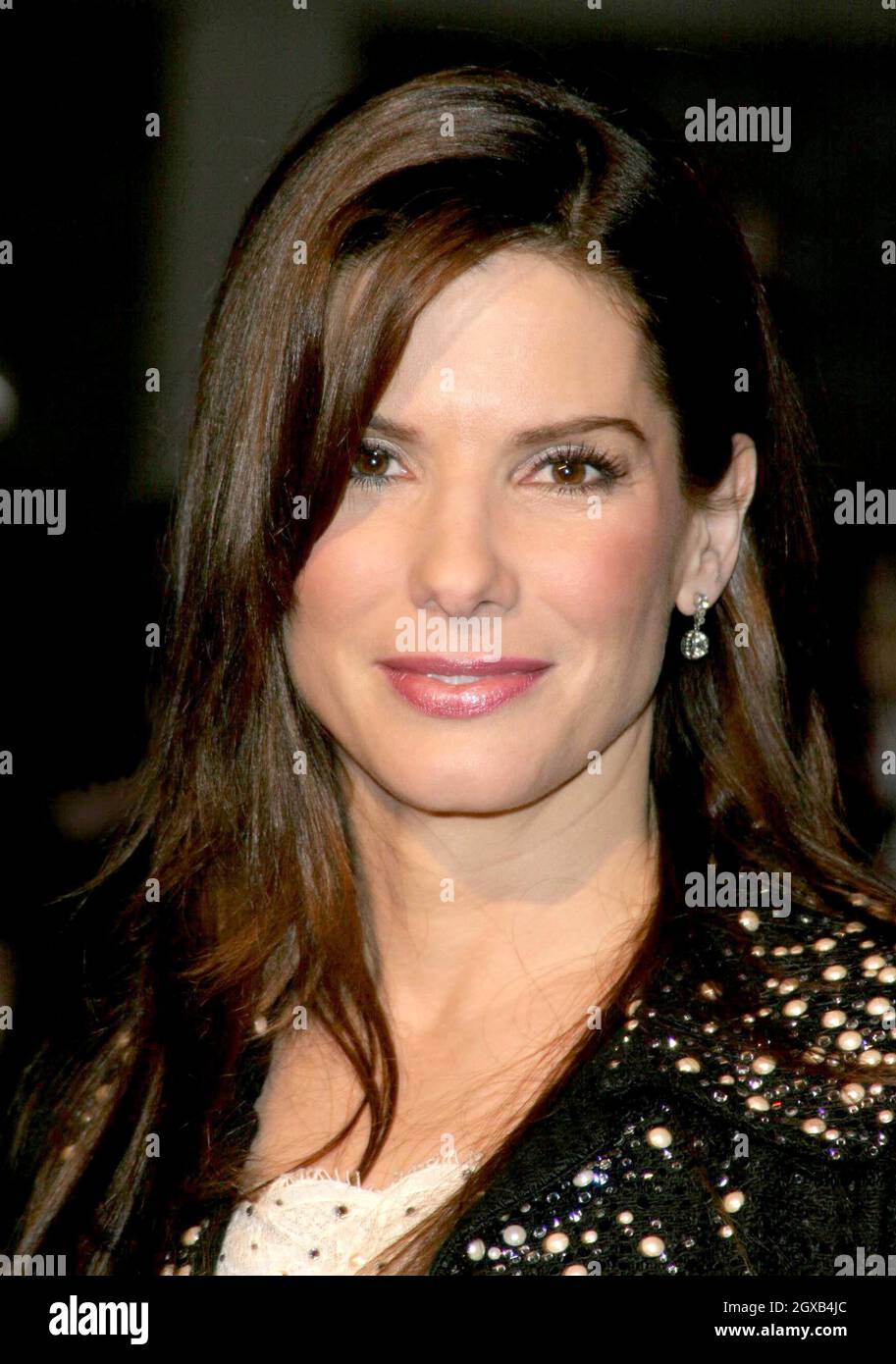 Sandra Bullock bei der UK-Premiere des Films Miss Congeniality 2 - Armed and Fabulous. Die Vorführung des Films fand im Vue cineman am Leicester Square in London statt. Stockfoto