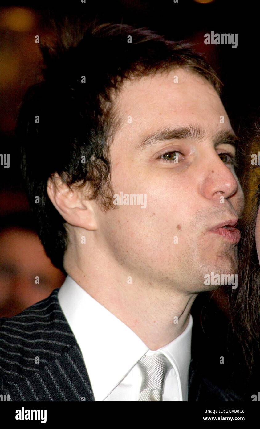 Sam Rockwell bei der Weltpremiere von The Hitchhiker's Guide to the Galaxy, einer Verfilmung des verstorbenen Douglas Adams' Buches. Die Veranstaltung fand im UCI Empire in London statt und der Film wird am 29. April in den USA und im Rest der Welt zwischen Juni und 2005. August eröffnet. Stockfoto