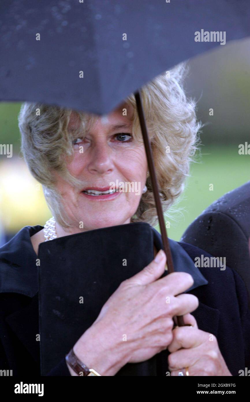 Prinz Charles und Camilla, Herzogin von Cornwall, eröffnen einen neuen Sportpavillon im Regents Park, London. Anwar Hussein/allactiondigital.com Stockfoto