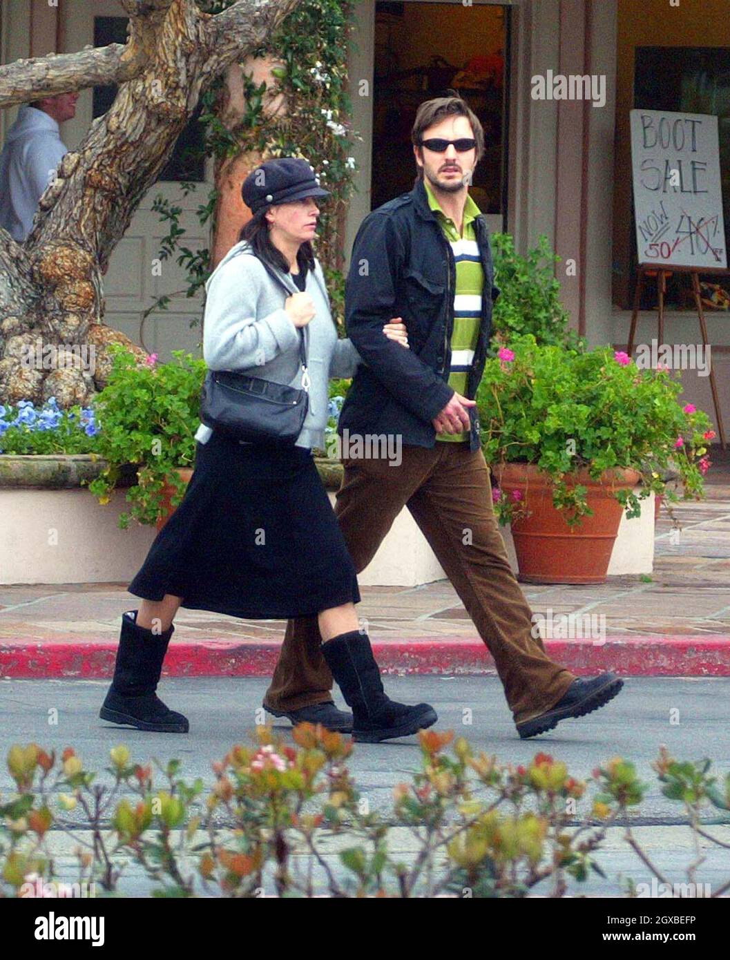 Eine sehr trächtige Courteney Cox Arquette mit ihrem Mann David beim Einkaufen in Malibu. Stockfoto
