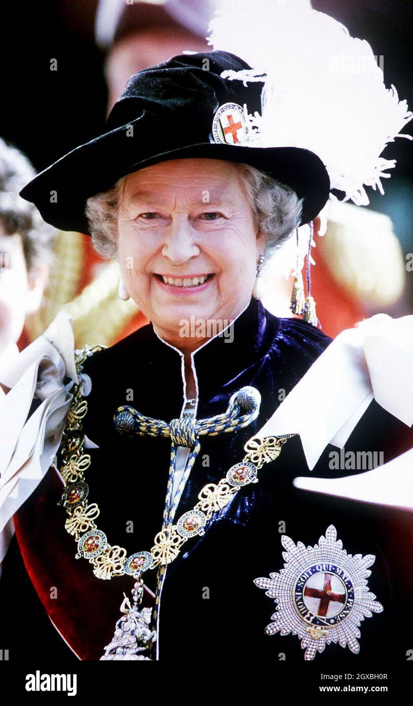 Die Königin nimmt an der Zeremonie des Kleiderordens Teil Â©Anwar Hussein/allactiondigital.com Stockfoto