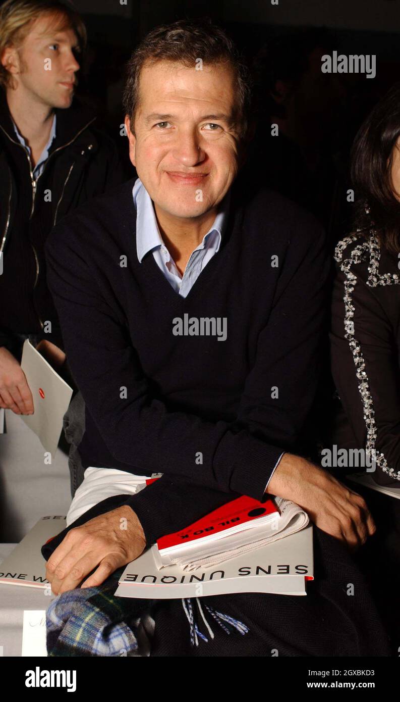 Mario Testino auf der Chanel Fashion Show auf der Paris Fashion Week. Stockfoto