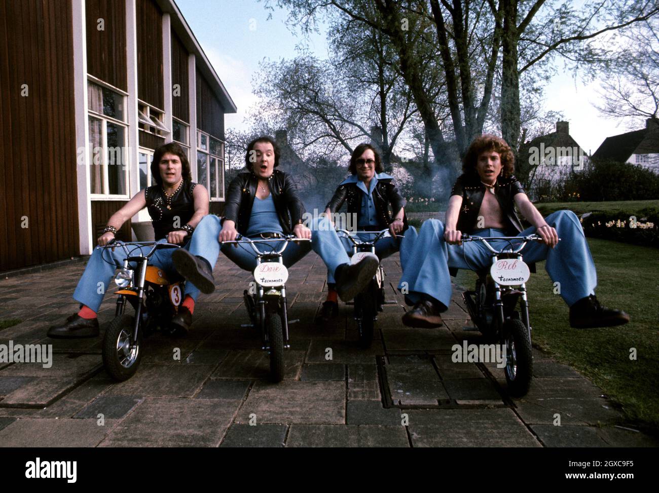 Die Mitglieder der Glam-Rock-Band Mud, Rob Davis, Les Gray, Dave Mount und Ray Stiles. Stockfoto