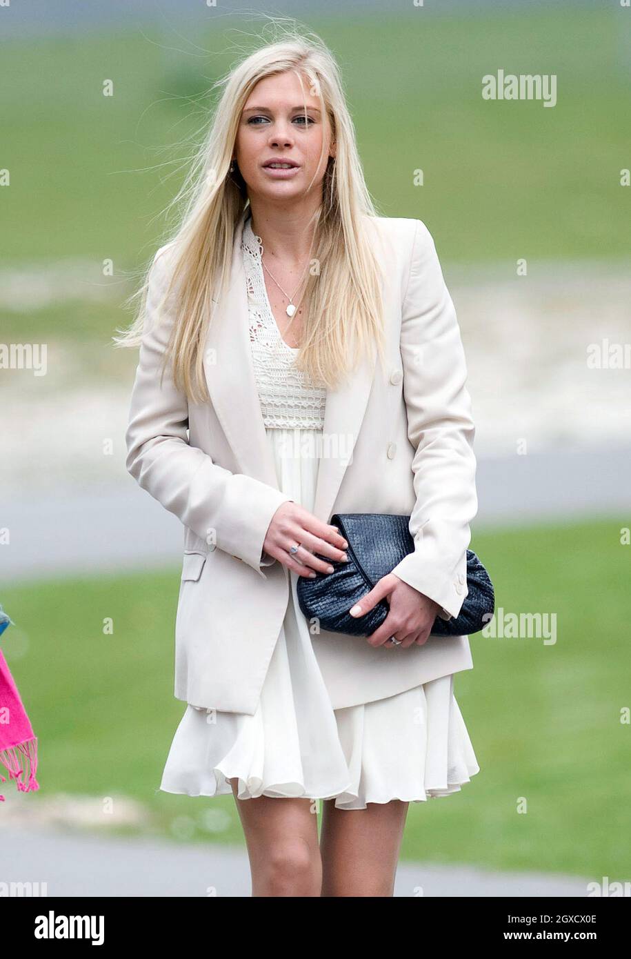 Prinz Harrys Freundin Chelsy Davy besucht am 7. Mai 2010 seinen Pilotkurs im Army Aviation Center. Im nächsten Teil seiner Ausbildung wird der Prinz lernen, Apache-Hubschrauber zu fliegen. Stockfoto