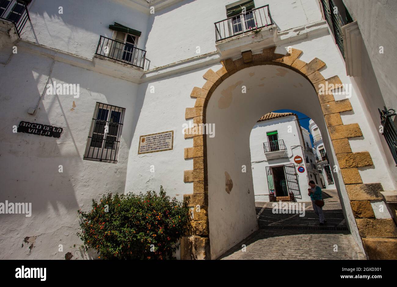 Arco de la Villa, Vejer de la Frontera, Weiße Städte, Pueblos Blancos, Provinz Cááiz, Andalusien, Spanien, Europa. Stockfoto