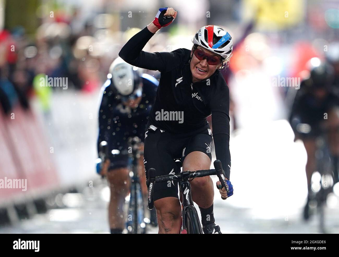 Amy Pieters vom Team SD Worx feiert die siegreiche zweite Etappe der AJ Bell Women's Tour in Walsall, Großbritannien. Bilddatum: Dienstag, 5. Oktober 2021. Stockfoto