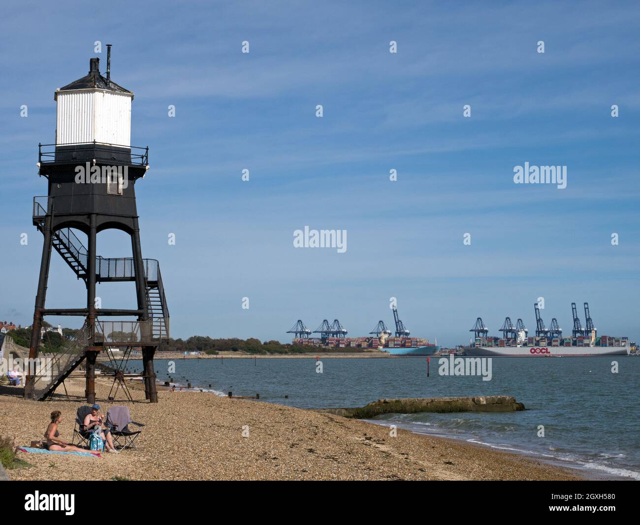 Der historische Dovercourt High Lighthouse, am Dovercourt Bay Beach, Dovercourt, Harwich, Essex, England, VEREINIGTES KÖNIGREICH Stockfoto