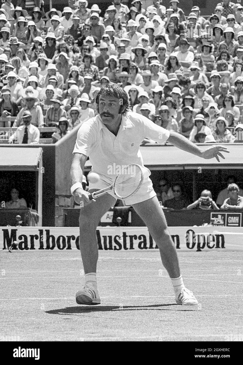 John Newcombe, Australian Open 1976, Viertelfinale, Kooyong Lawn Tennis Club, 26. Dez. 1975 - 4. Jan.1976, Melbourne. Stockfoto