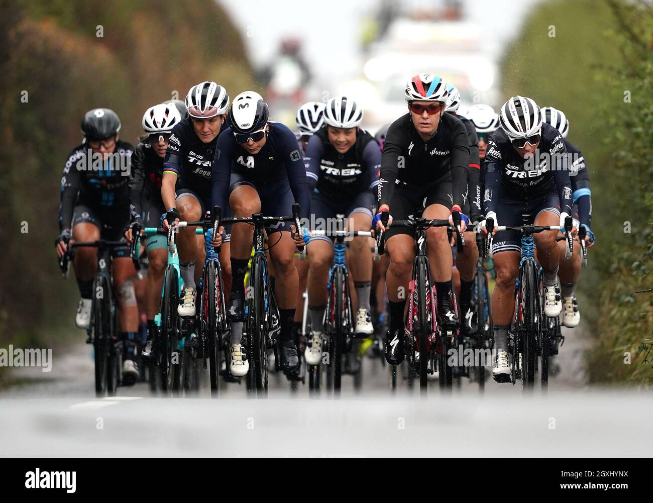 Das Feld während der zweiten Etappe der AJ Bell Women's Tour in Walsall, Großbritannien. Bilddatum: Dienstag, 5. Oktober 2021. Stockfoto