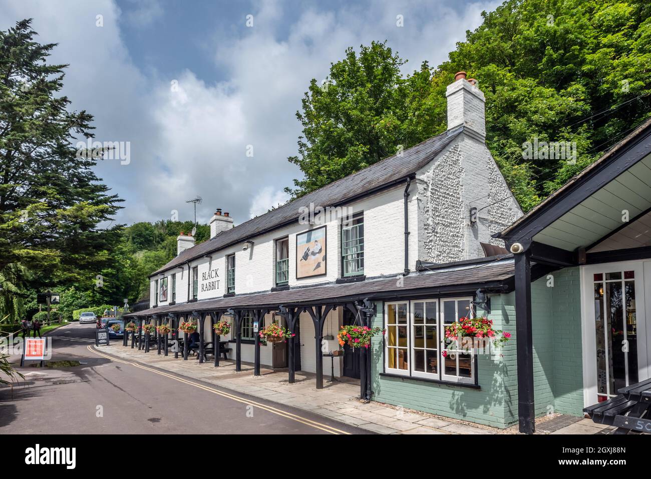 Arundel, 5. Juli 2021: The Black Rabbit Pub in Arundel Stockfoto